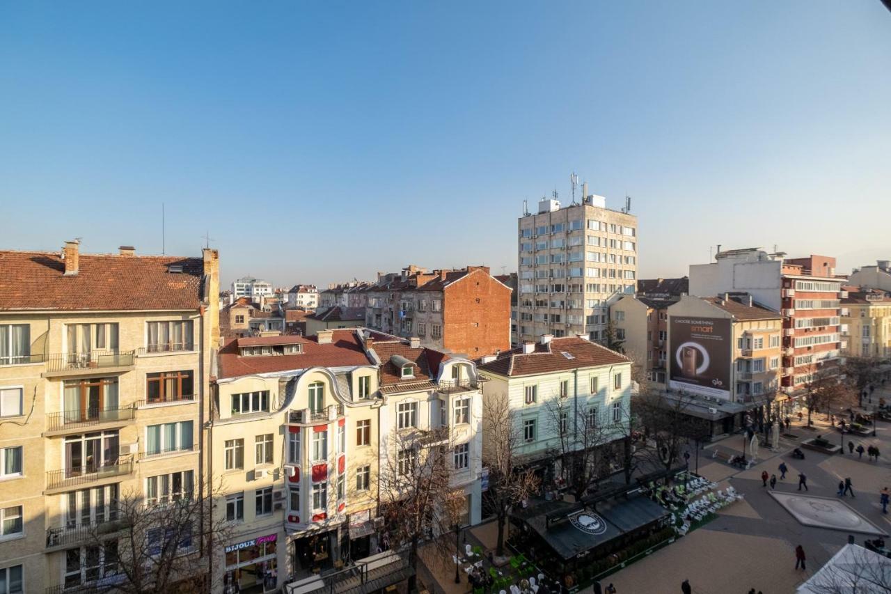 Vitosha Blvd Luxury 2-Bedroom, 2-Bathroom With Balcony Szófia Kültér fotó