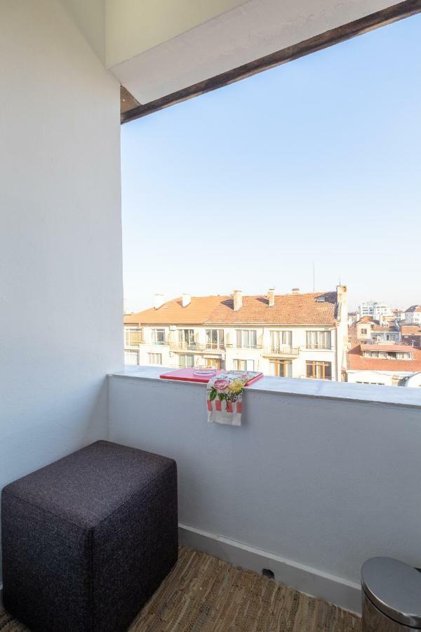 Vitosha Blvd Luxury 2-Bedroom, 2-Bathroom With Balcony Szófia Kültér fotó